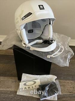 NEW Oakley MOD5 Factory Pilot Snow Helmet Ski Snowboarding Matte White