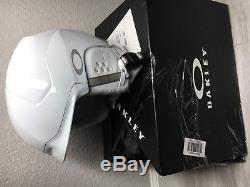 New Adult Oakley Mod5 MOD 5 MEDIUM M Ski Snow Helmet Polished White