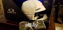 Oakley MOD5 Factory Pilot Snowboard Helmet Men's Ski Winter Matte White NEW