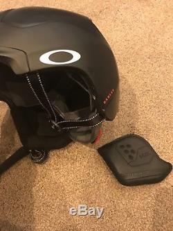 Oakley MOD5 Helmet Matt Black Ski Snowboard Size M 55-59 Cm -Free Delivery