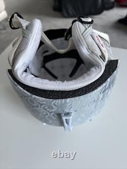 R. E. D. Pure Ski/Snowboarding Helmet Size S Weight 332gr Light Grey