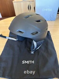 Smith Mission MIPS XL Ski And Snowboard Helmet in Matt Black